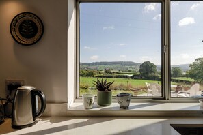 Private kitchen - Greengates Nature Filled Escape (Monmouth)