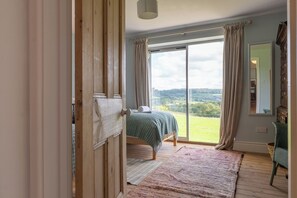 Iron/ironing board, free WiFi - Greengates Nature Filled Escape (Monmouth)