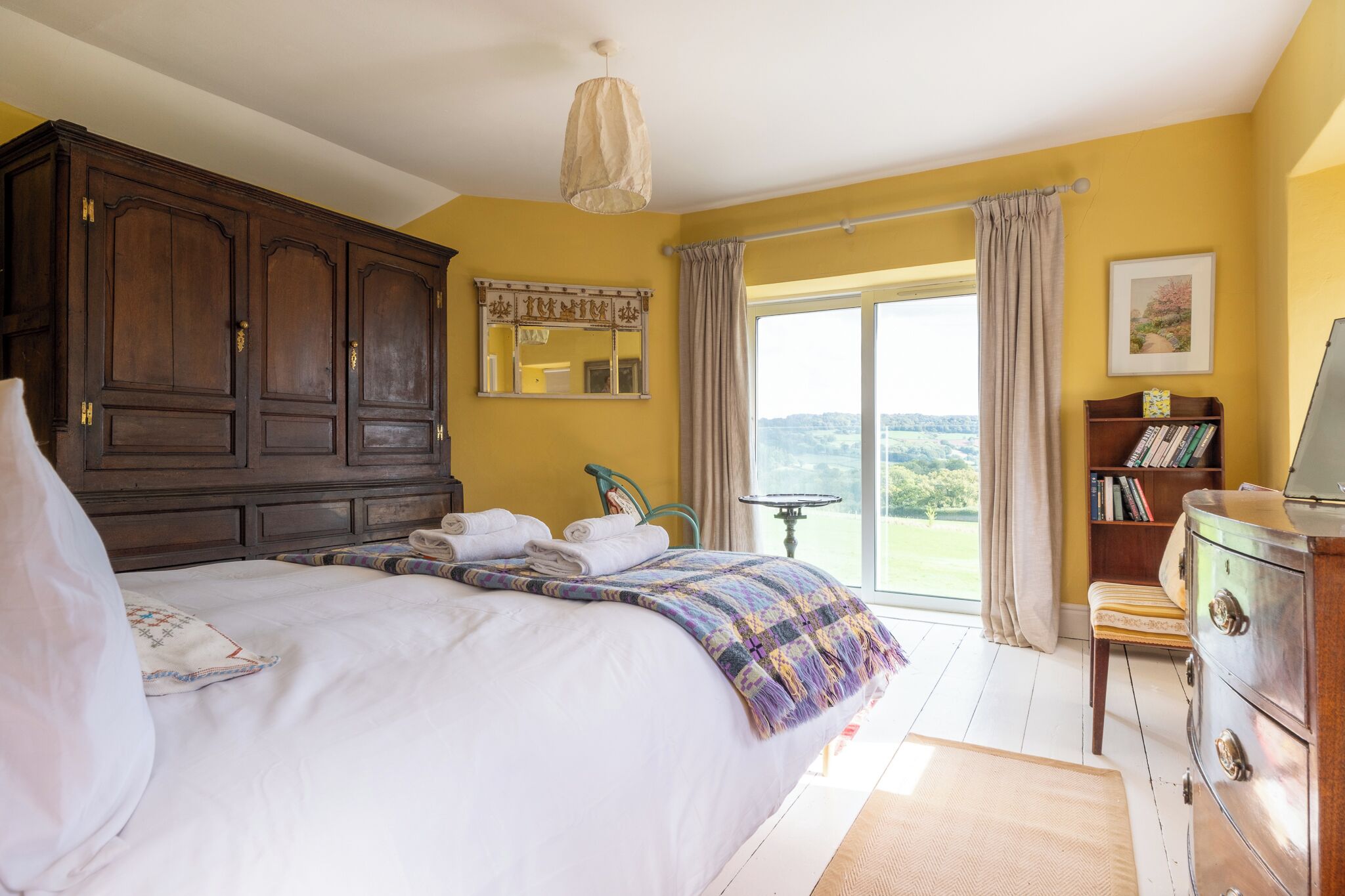 Iron/ironing board, free WiFi