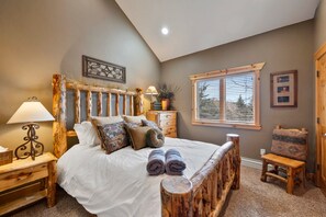 3 bedrooms, iron/ironing board, WiFi, bed sheets - Timberwolf Canyons Village, 3BR, sleeps 6, hot tub (Park City)
