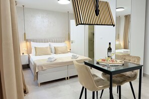 1 bedroom, iron/ironing board, WiFi, bed sheets - Spalato Imperium IV - apartment with lovely terrace (Split)