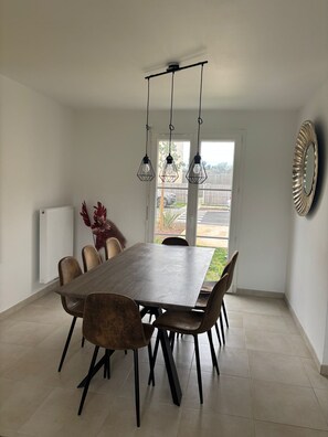 تناول الطعام