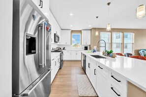 Fridge, microwave, oven, stovetop - The Grove Holly 131- 4 Bedrooms - Lazy River - Seascape Resort (Miramar Beach)