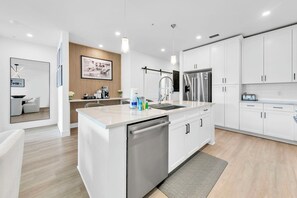 Fridge, microwave, oven, stovetop - Another Day in Paradise - Holly 127 (Miramar Beach)