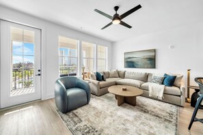 TV - The Grove Juniper 237 - 1 Bedroom - Lazy River - Seascape Resort (Miramar Beach)