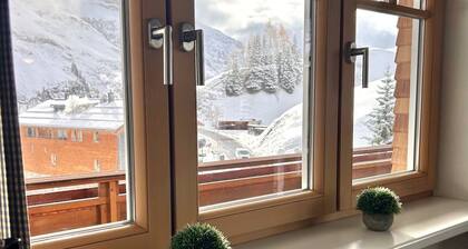 Haus Wallis - Family Room Hex-Hex - Ski-In and Out at Ski Arlberg