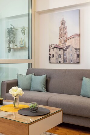 Smart TV - Spalato Imperium II - located right on the beach (Split)