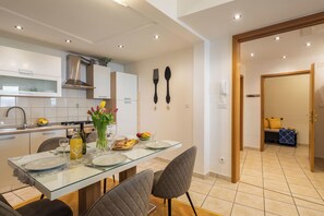 Private kitchen - Spalato Imperium II - located right on the beach (Split)
