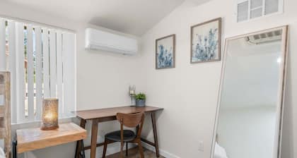 Foothills LA Hideaway Patio Lounge Work-friendly