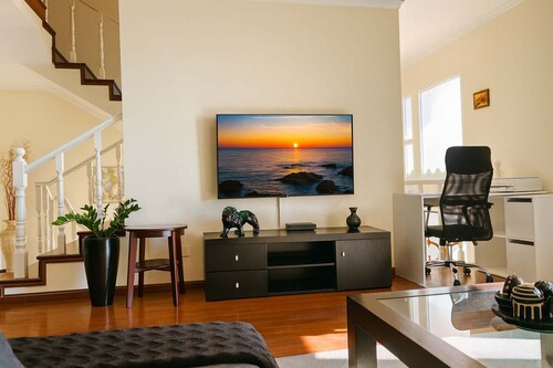 Armando House Ocean View