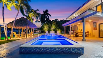 Villa, Accessible | 4 bedrooms, Internet