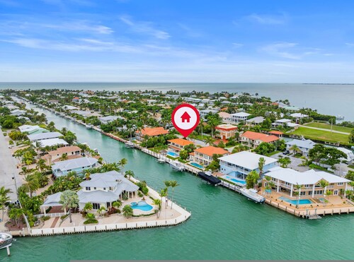 Deep Blue Waterfront Gem Pool Kayaks Dock