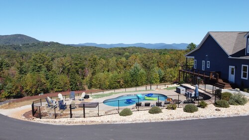Still Creek Mountain Retreat, everything you need!