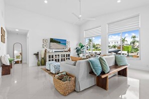 House | 4 bedrooms - Waterfront Oasis Heated Pool Game Room Gym (Deerfield Beach)