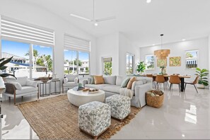 House | 4 bedrooms - Waterfront Oasis Heated Pool Game Room Gym (Deerfield Beach)