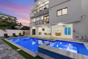 4 bedrooms, desk, Internet - Ocean Muse Lux Waterfront Escape Pool Dock (Marathon)