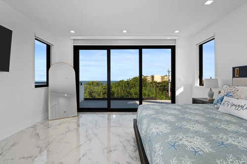 Ocean Muse Lux Waterfront Escape Pool Dock