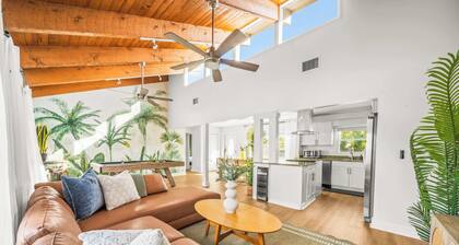 Heated Pool Days & Palm Nights – Modern West Palm Vibes