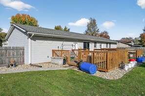 House, 3 Bedrooms | Exterior