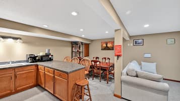 House, 3 Bedrooms | Interior