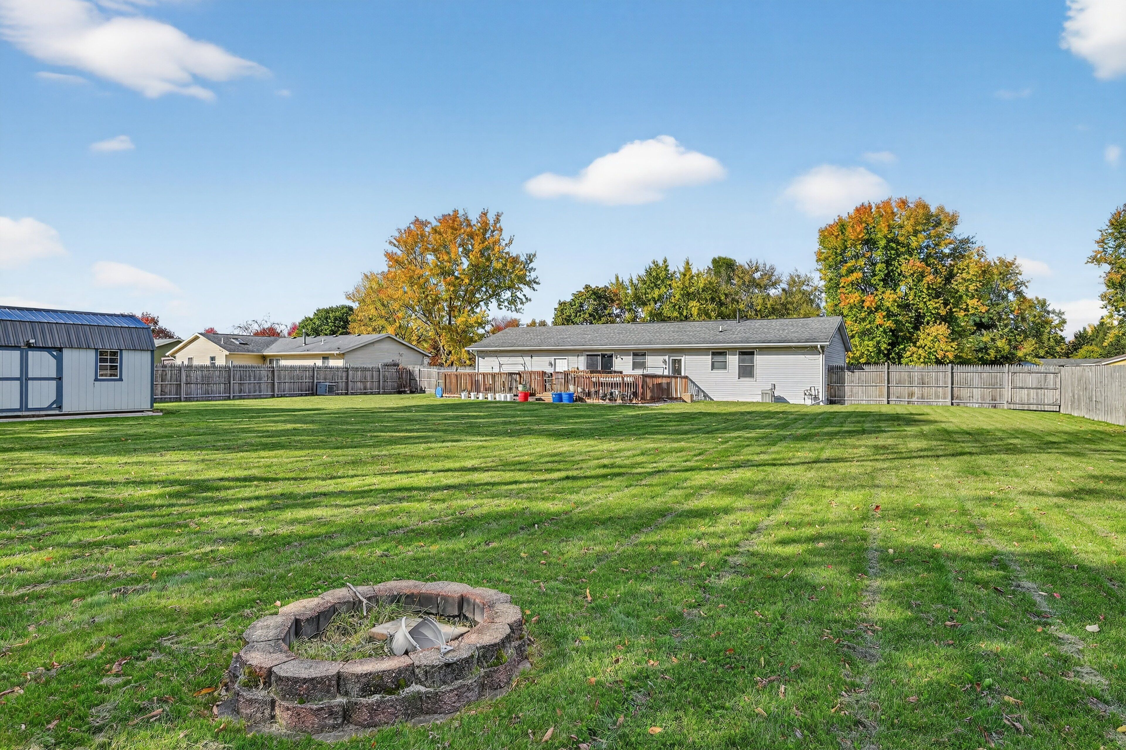 House, 3 Bedrooms | Property grounds