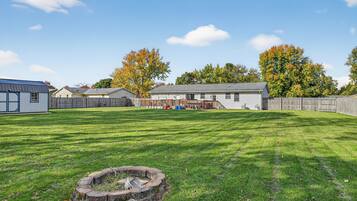 House, 3 Bedrooms | Property grounds