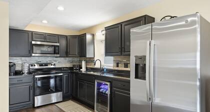 Spacious 2br Home North of Downtown Cincinnati 2 Bedroom Home