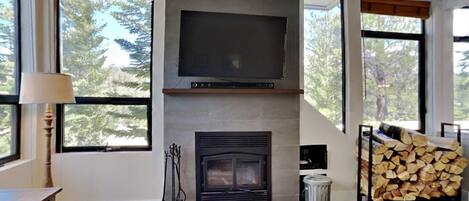 Condo, 2 quartos | Parte interna