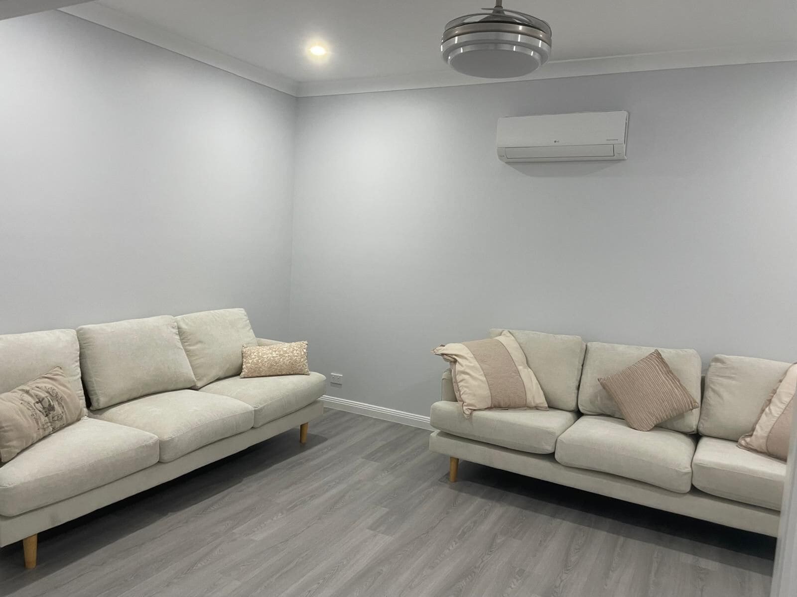 Casa, varias habitaciones, con acceso para personas discapacitadas | Sala de estar