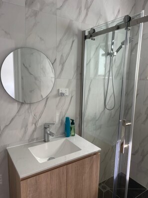 Bathroom - Quiet Spacious Family House (Sydney)
