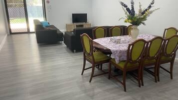 House, Multiple Bedrooms, Accessible | Lounge