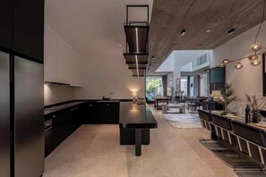 Villa Grand, 5 camere da letto, accesso al Club Lounge, vista giardino | Biancheria in cotone egiziano, biancheria da letto di alta qualità