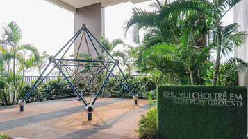 Royal suite, 1 slaapkamer, toegang tot de clublounge, uitzicht op rivier | Uitzicht vanuit de kamer