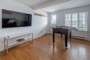 Game room - Nature & Relaxation with Spa | Chalet La Shred (Petite-Rivière-Saint-François)