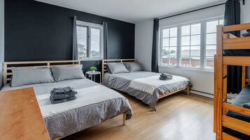 3 bedrooms, travel crib, WiFi, bed sheets