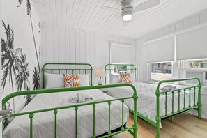 3 bedrooms, iron/ironing board, WiFi, bed sheets - Sunny 3BR Near the Beach at Palm Court  (#17) (North Myrtle Beach)