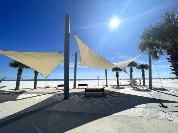 Beach nearby - New! Steps to the Beach | Clean 2BR | Walk to Beach (Gulf Shores)