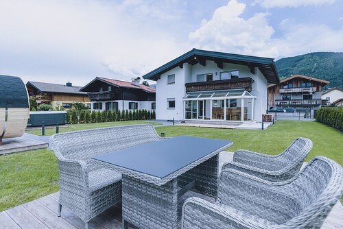 Spa Chalet, Garden & Sauna