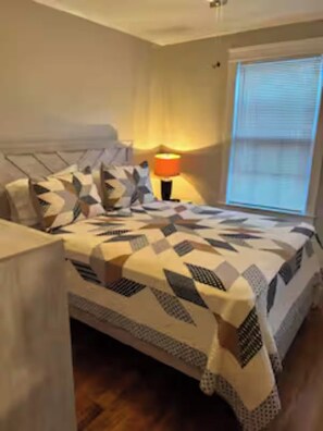 In-room safe, desk, iron/ironing board, free WiFi