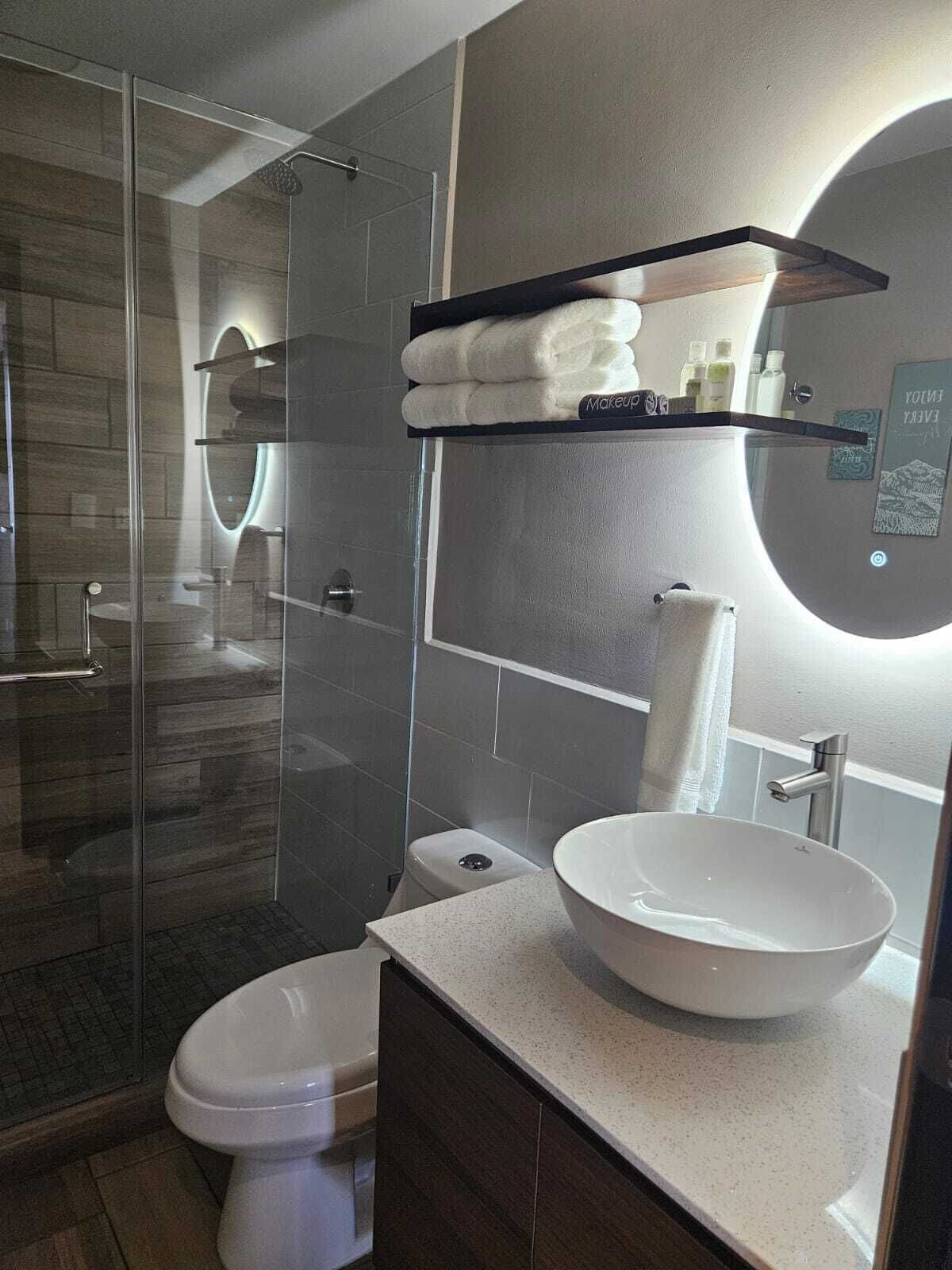 Basic Apartment, 2 Bedrooms, Balcony, City View | Bathroom