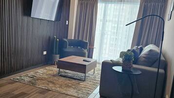 Basic Apartment, 2 Bedrooms, Balcony, City View | Living room