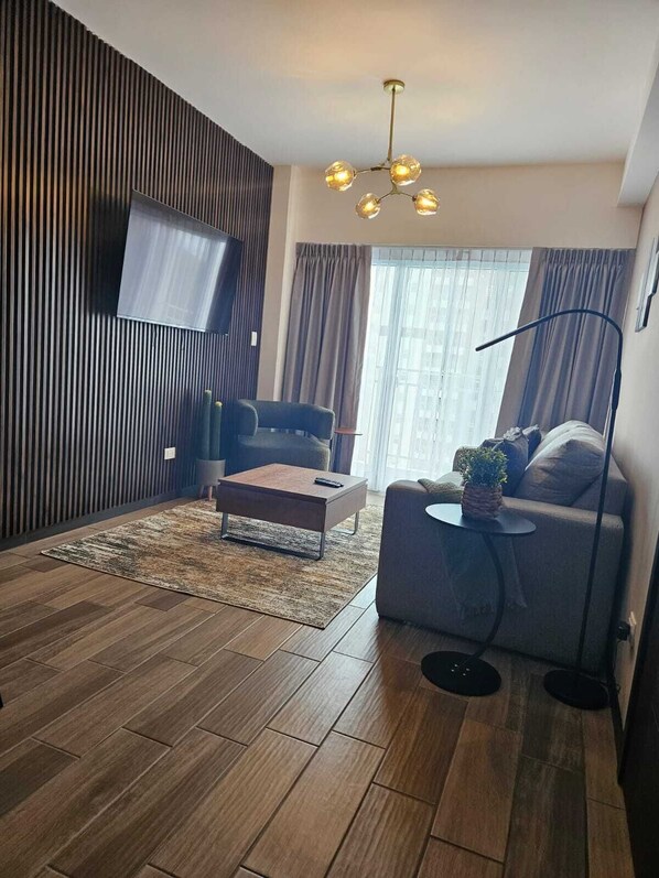 Basic Apartment, 2 Bedrooms, Balcony, City View | Living room