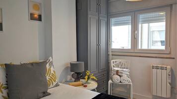 3 dormitorios, tabla de planchar con plancha, wifi y ropa de cama