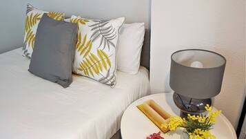 3 slaapkamers, een strijkplank/strijkijzer, wifi, beddengoed