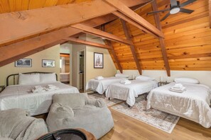 3 habitaciones, escritorio, wifi y ropa de cama 