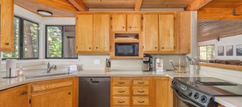 The Play Pen- Hot Tub/ Sleeps 15