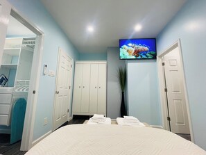 1 bedroom, iron/ironing board, free WiFi, bed sheets