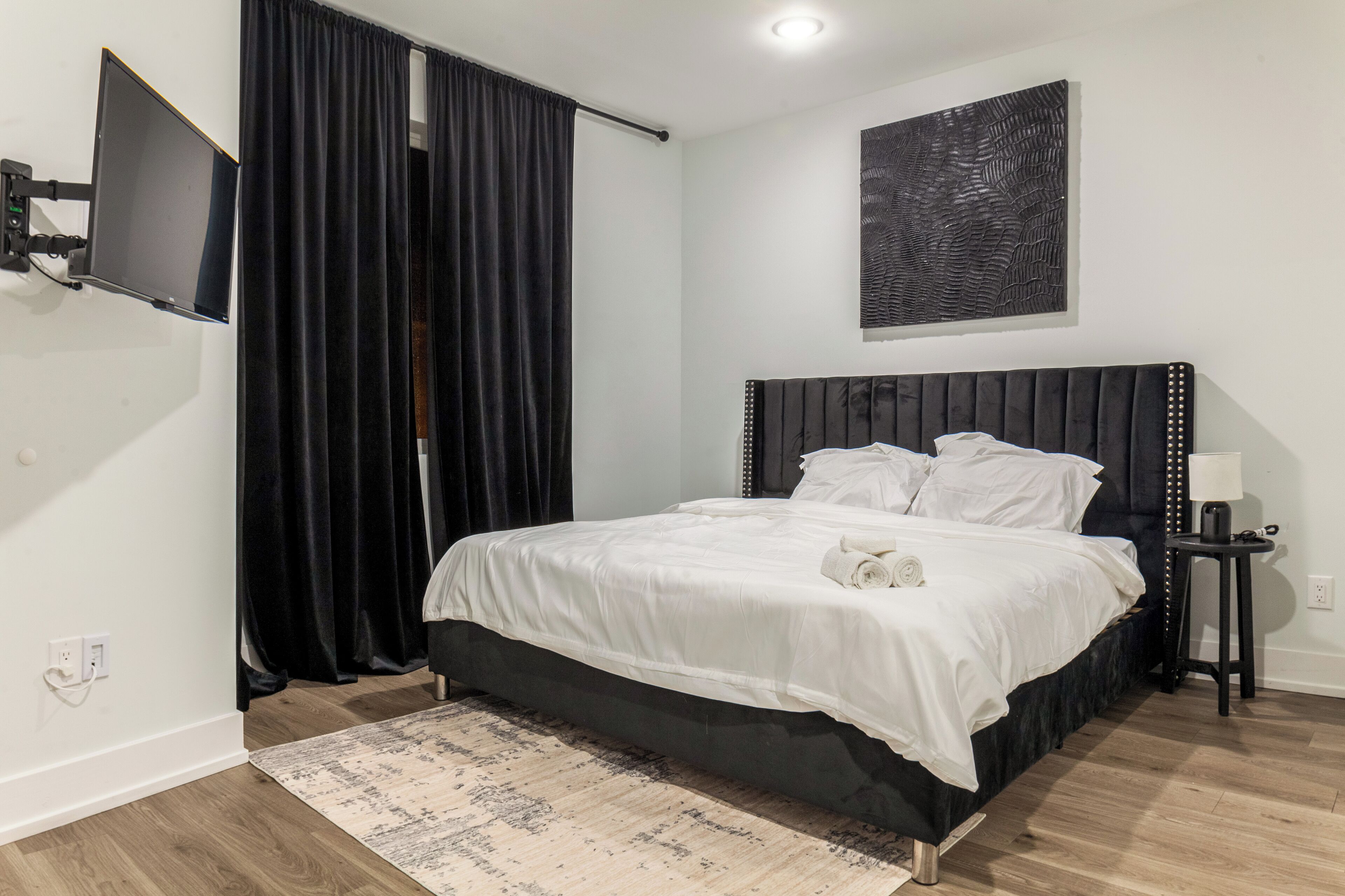 2 bedrooms, desk, iron/ironing board, free WiFi