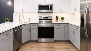 Fridge, microwave, oven, stovetop