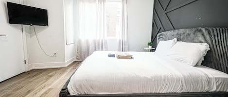 2 bedrooms, iron/ironing board, free WiFi, bed sheets